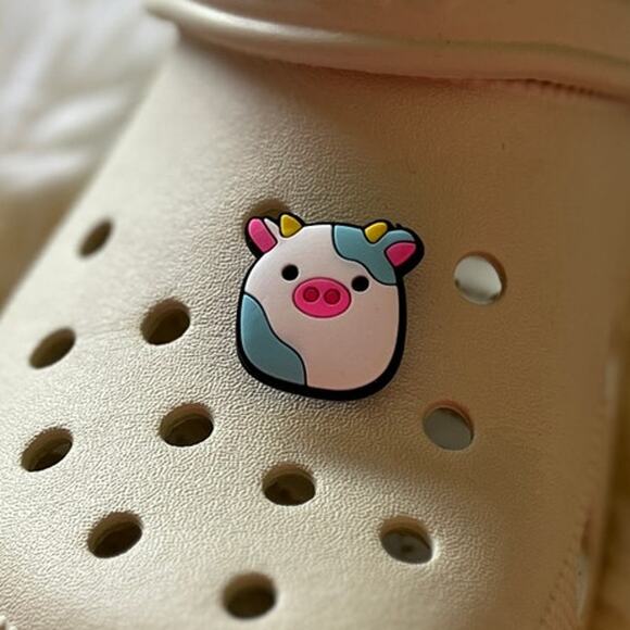 Croc Jibbitz | Squishmallows Cillian the Cow Croc Charm | Cute Gift - Picture 1 of 4